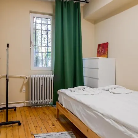 公寓 Charming One-bedroom Flat With Access To Garden 索菲亞